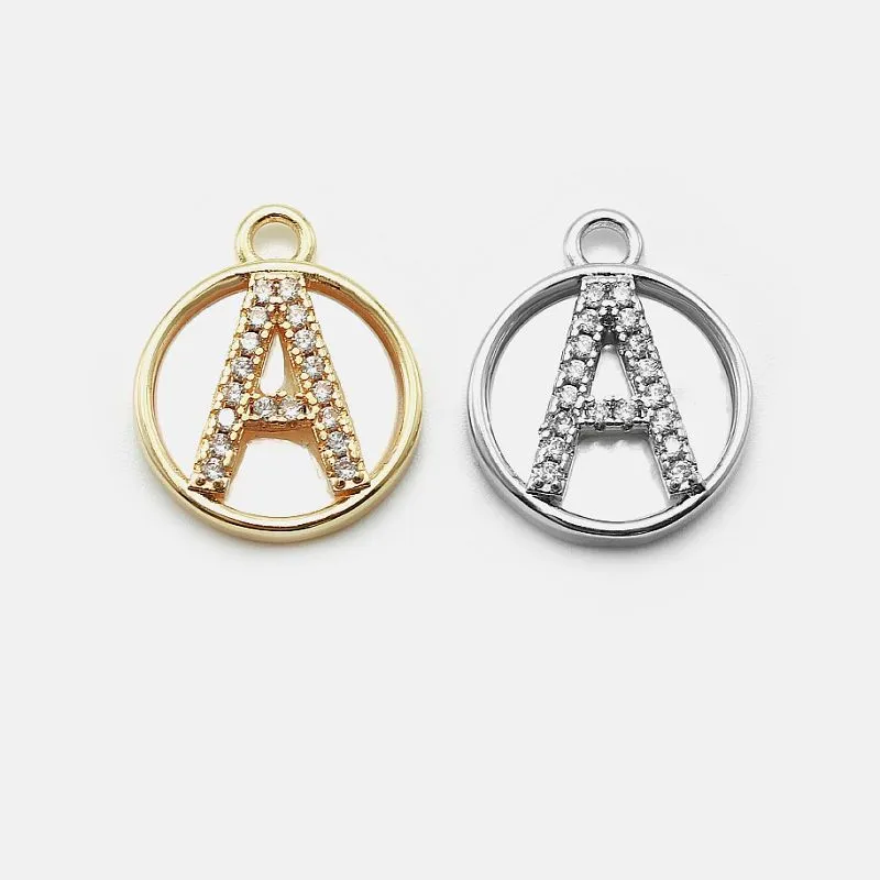 26 Prívesok s iniciálou abecedy