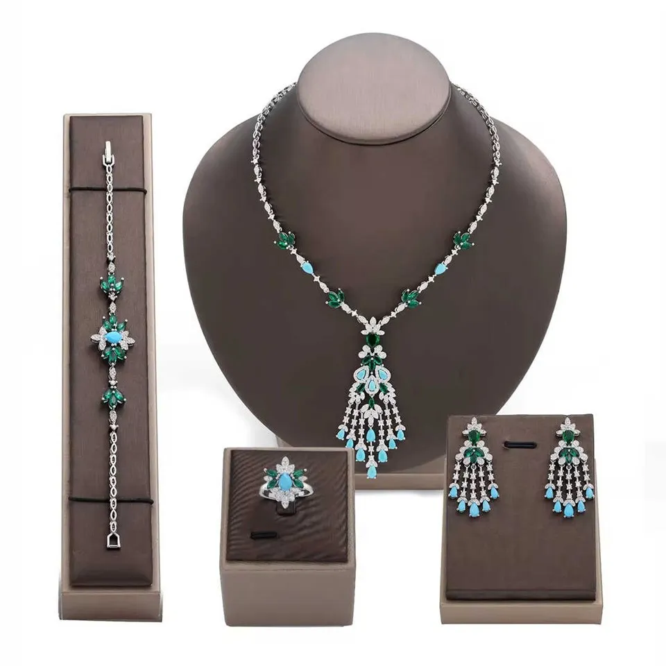 Nové súpravy šperkov zo striebra